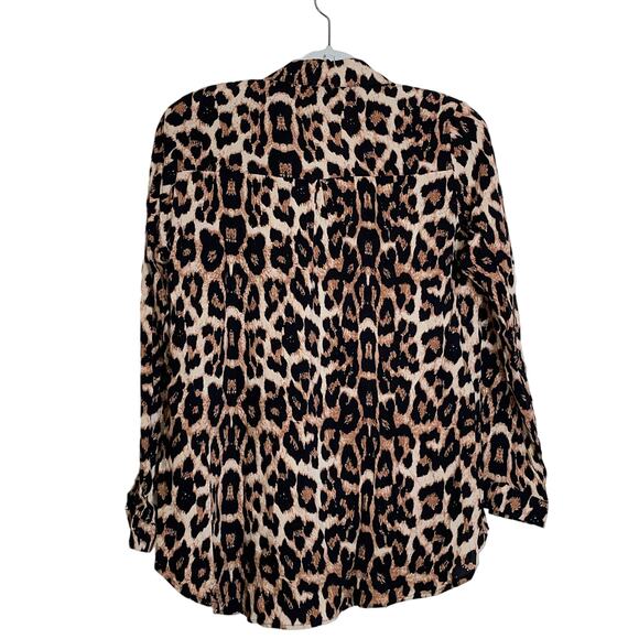 Big Dart Blouse -‎ NWT! - Size M - Cool Leopard Print - Picture 2 of 7
